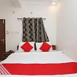 Oyo Flagship 19301 Mezbaan International Naka Hindola