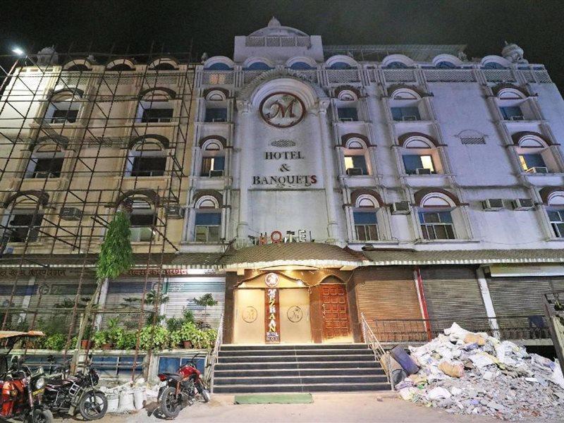 Oyo Flagship 19301 Mezbaan International Naka Hindola Hotel